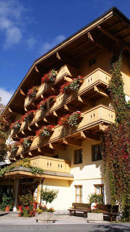 Hotel-Gasthof "Zur Muehle" Kaprun Dış mekan fotoğraf